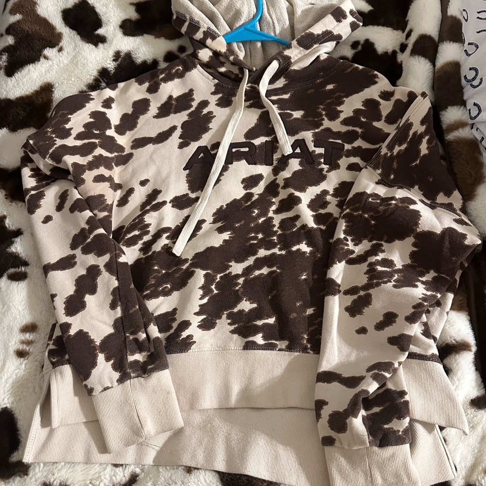 Ariat Women's Brown and Cream Sweater